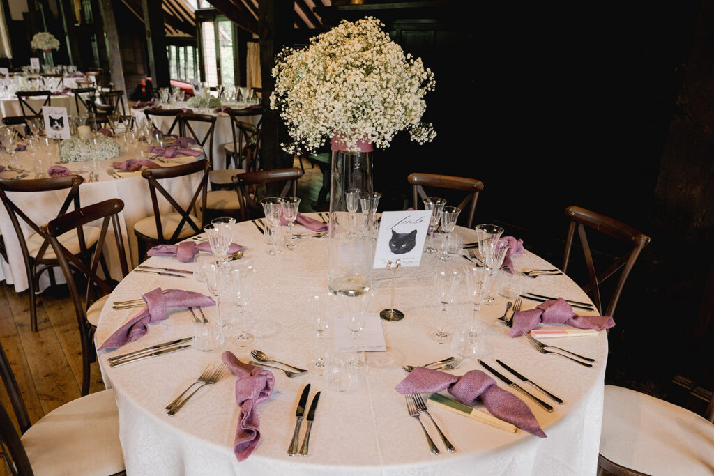 Summer wedding table dressing